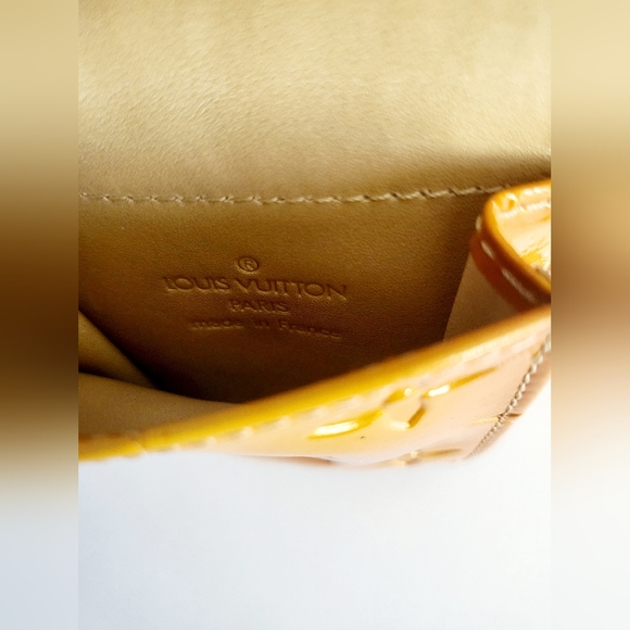 Louis Vuitton Lafayette Yellow Vernis Wristlet Pouch - Picture 3 of 12